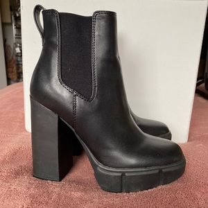 Heel booties